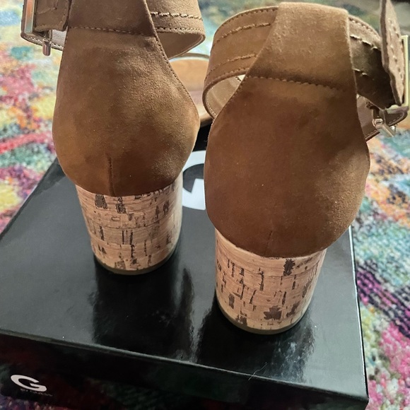 Sandals - Picture 3 of 5